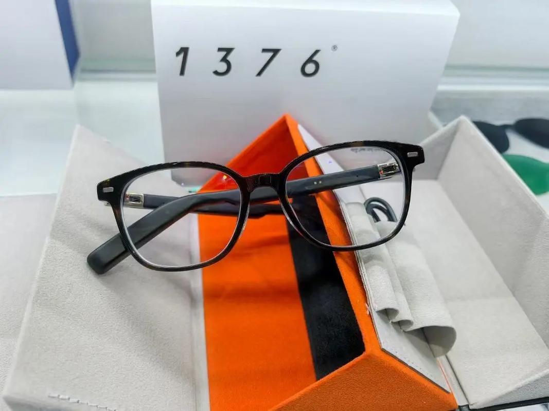 客户定制的1376新款ai智能眼镜到货啦!何医生定配,让科